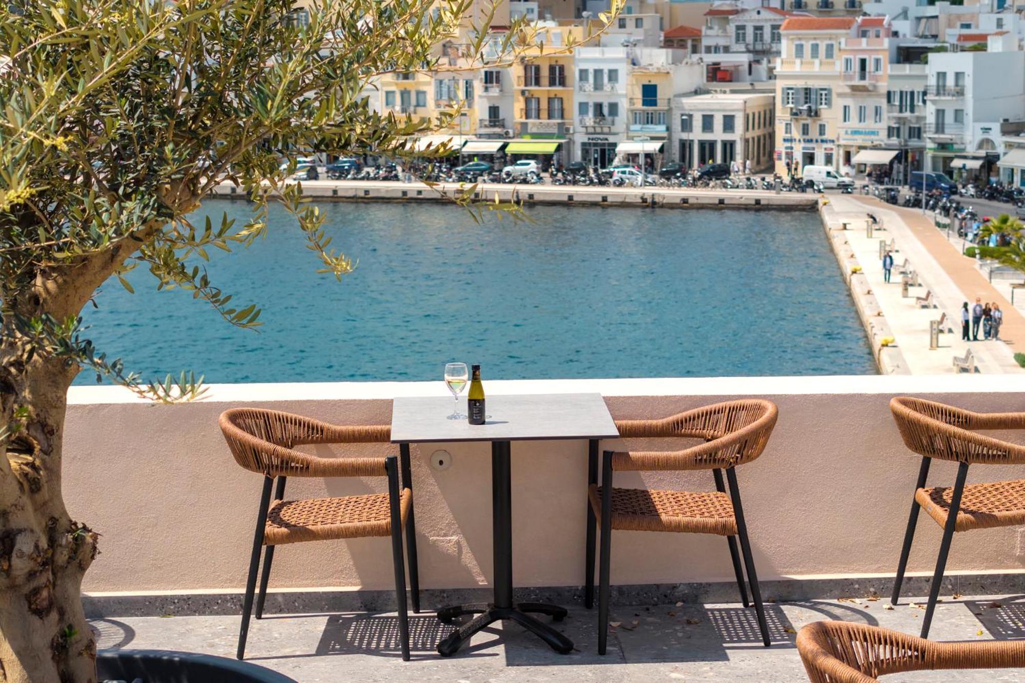 Eclectic Syros Bed and Breakfast Ermoupoli Exteriör bild