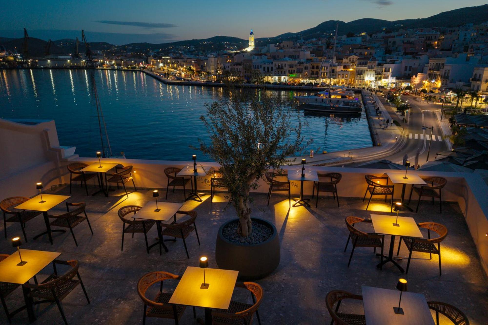 Eclectic Syros Bed and Breakfast Ermoupoli Exteriör bild