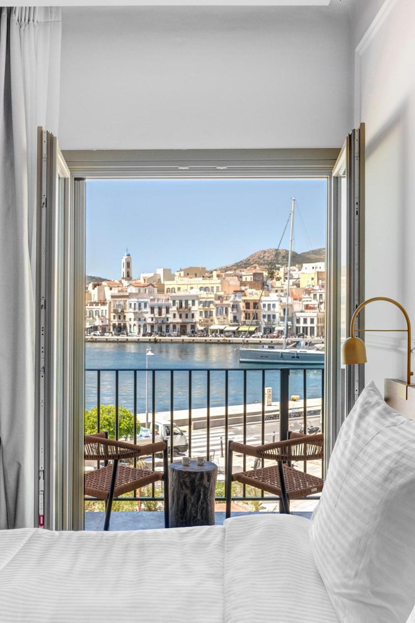 Eclectic Syros Bed and Breakfast Ermoupoli Exteriör bild